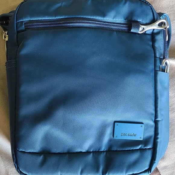 Pacsafe Handbags - Pacsafe CS75 small travel crossbody